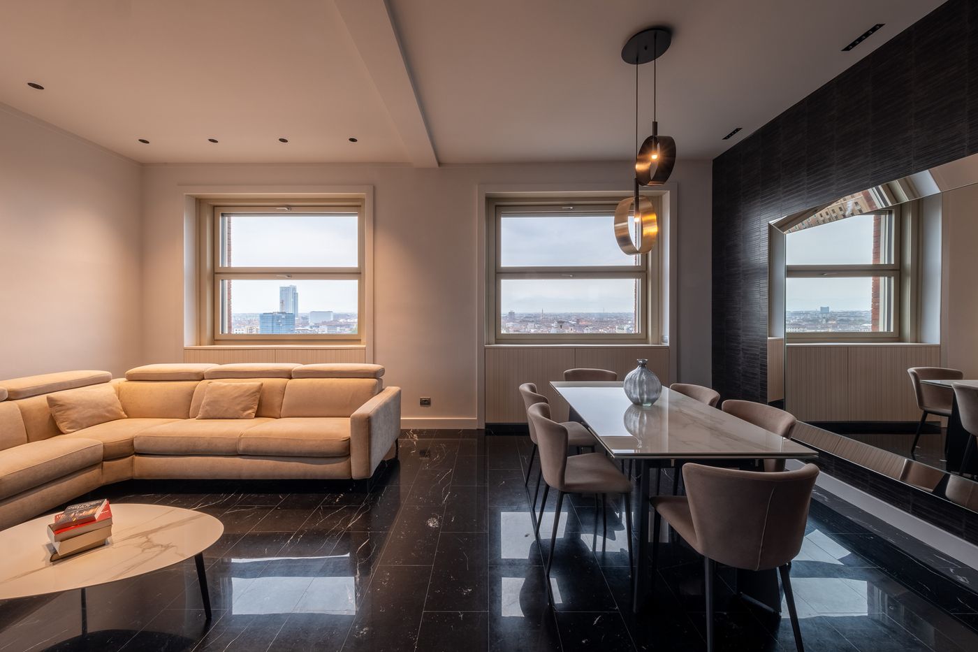 Luxury Apartment with balcony