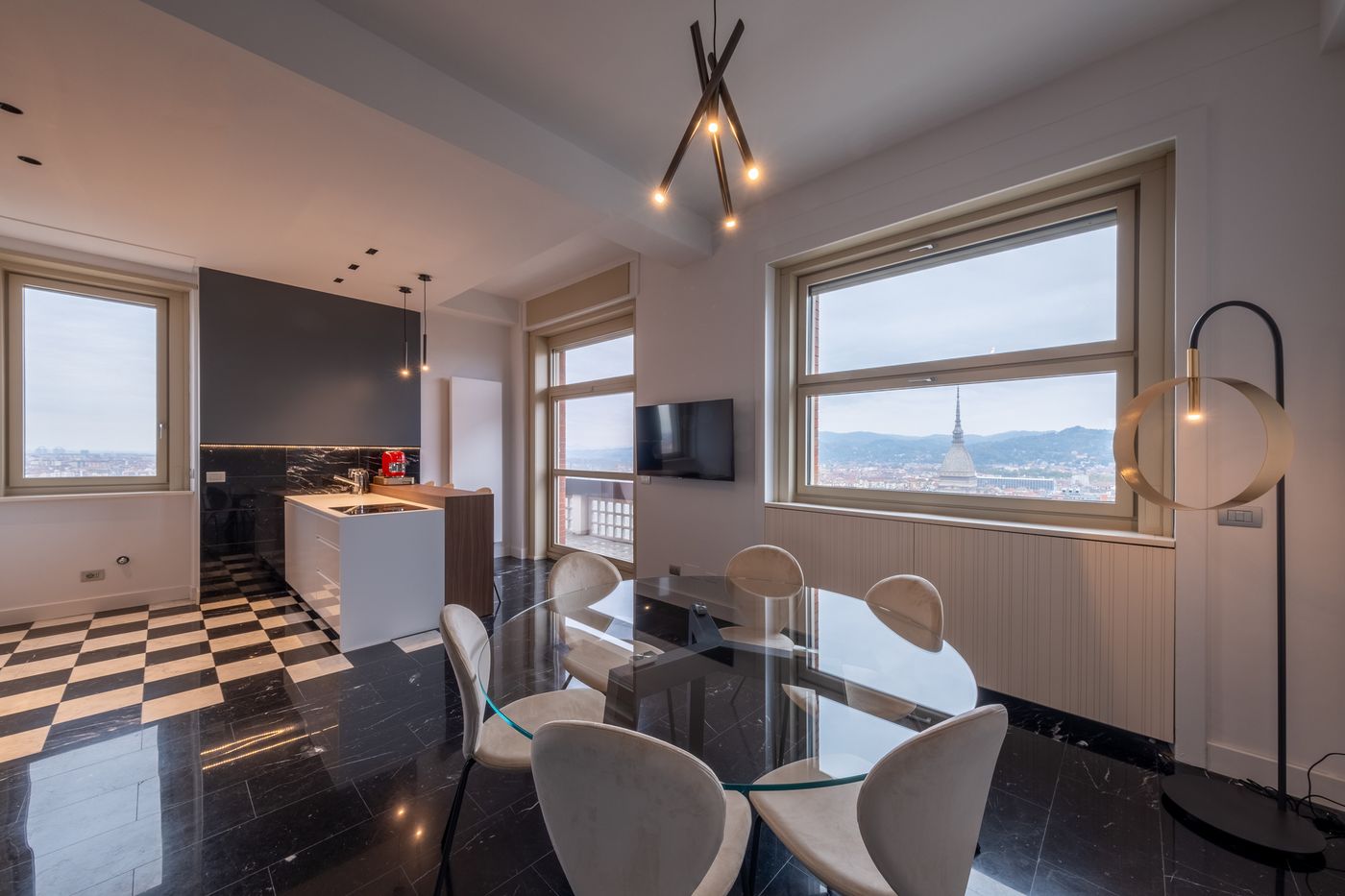 Luxury Apartment with balcony